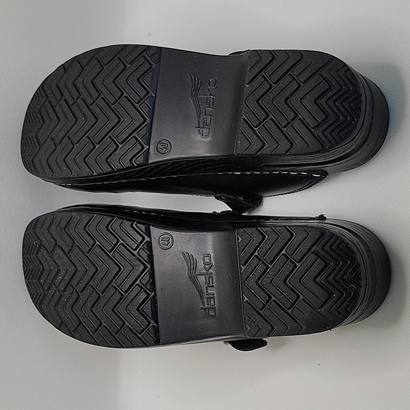 Unique!!! Dansko black mary jane clogs with boho detailing.  Size 40. - Picture 5 of 10